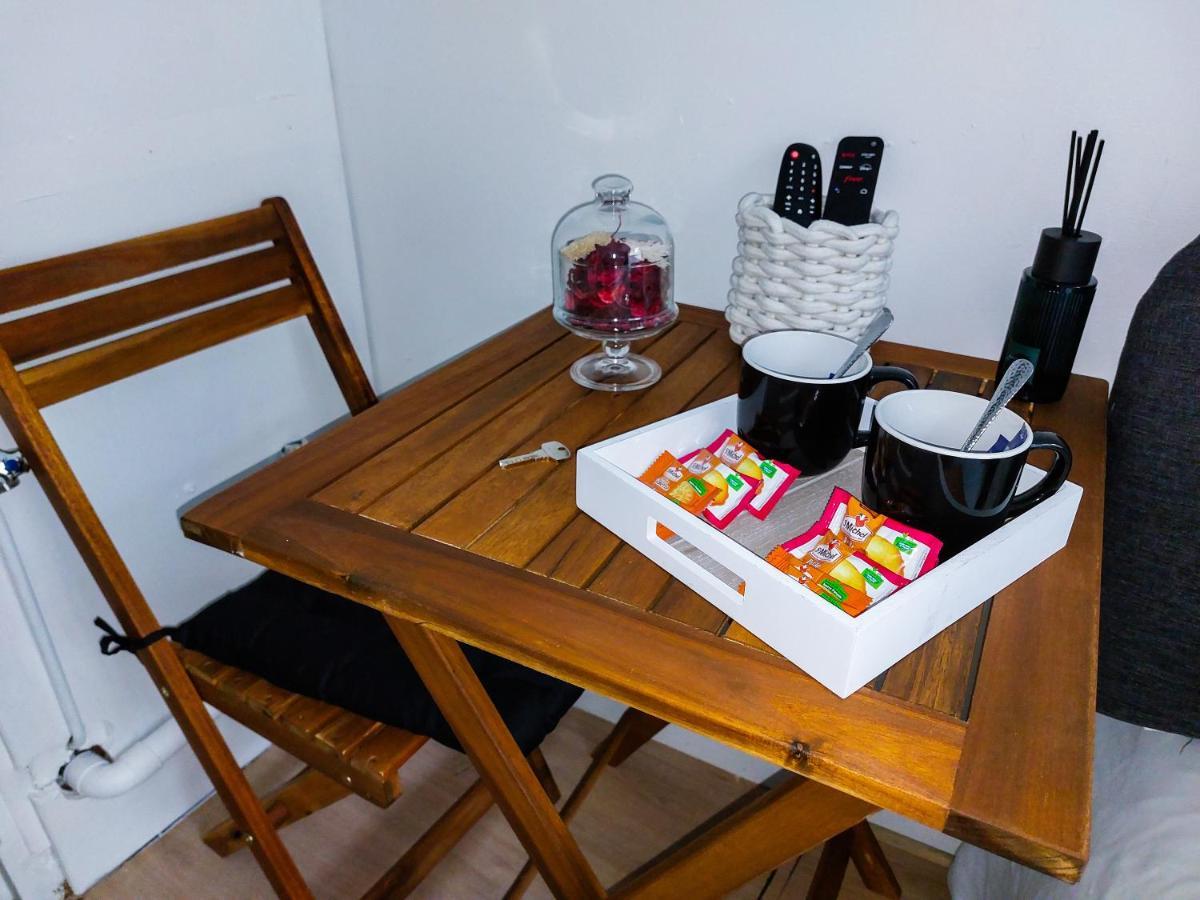 L'Essentiel - Tout Inclus ! Petit Dejeuner, Canal Plus, Netflix, Literie, Serviettes Rouen Extérieur photo
